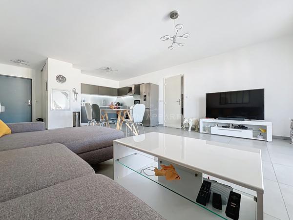 Appartement 3 pièce(s) 2 chambre(s) 70 m²