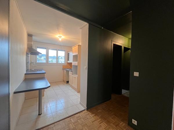 A LOUER - Appartement T4  non meublé