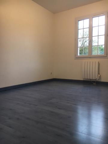 Saint-Just (18340) Maison de Plain-Pied 6 pièces avec 4/5 Chambres sur parcelle de 1000m2 à 10min de Bourges Est