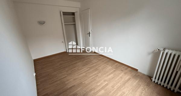 Location Appartement 4 pièces 64.5 m² - Villejuif 94800