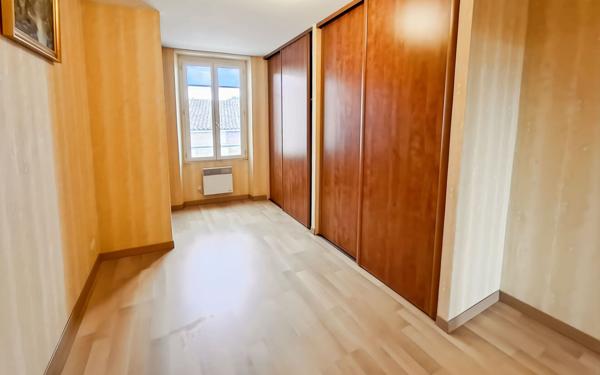 Maison à vendre    7 pièces •  Grisolles