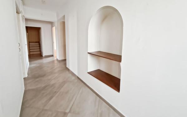 Maison à vendre    7 pièces •  Grisolles