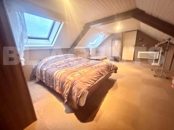 Maison traditionnelle env. 160 m² – Piscine – Terrain 2 400 m² – Sous-sol – 2 garages