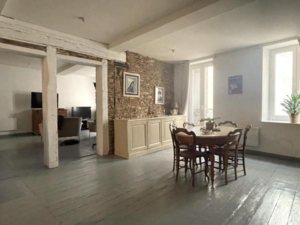 Spacieux appartement 4 piéces centre ville