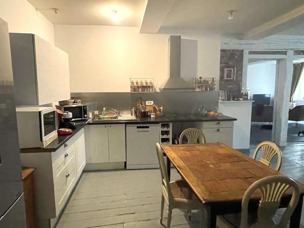 Spacieux appartement 4 piéces centre ville