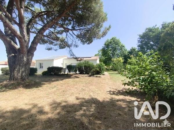 Maison à vendre 5 pièces 156 m² Bazoges-en-Pareds