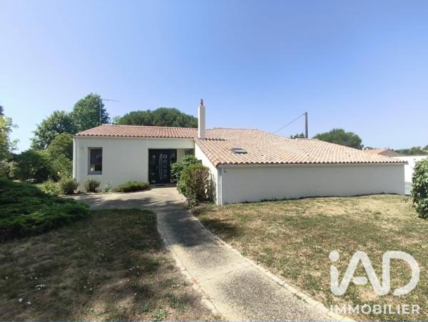 Maison à vendre 5 pièces 156 m² Bazoges-en-Pareds