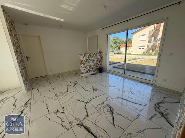 Maison à louer 4 pièces 77.5m² Auterive (31190)