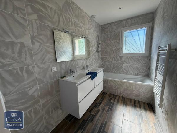 Maison à louer 4 pièces 77.5m² Auterive (31190)