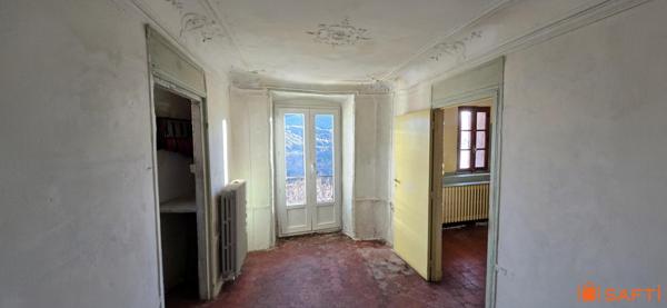 Immeuble de charme au cœur de Bonnieux 84