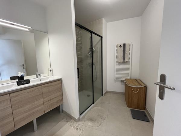 Appartement à louer 890 € CC St-Vincent-de-Paul 3 p 61 m² DPE B