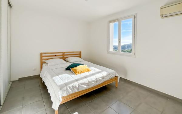 Maison à vendre    7 pièces •  Cuers