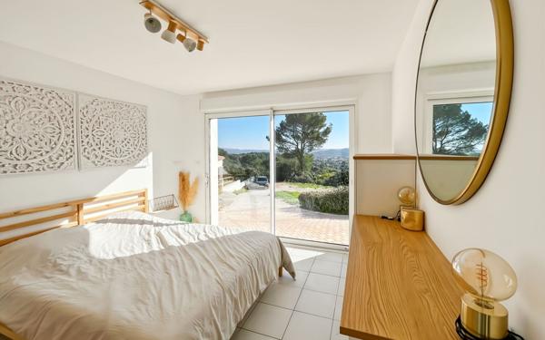 Maison à vendre    7 pièces •  Cuers