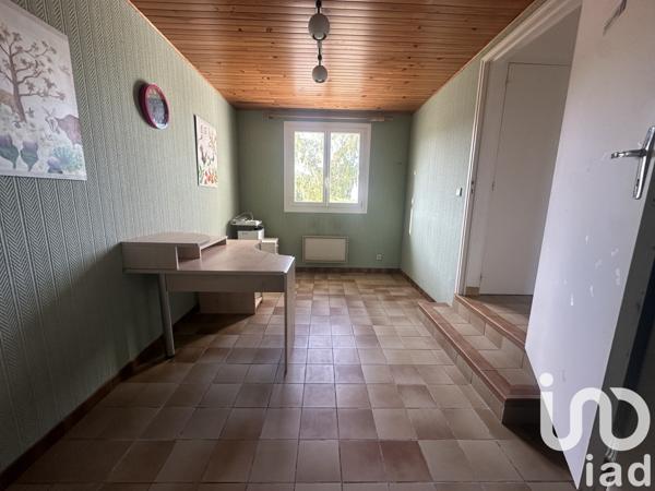 Maison à vendre 7 pièces 143 m² Neuilly-Saint-Front