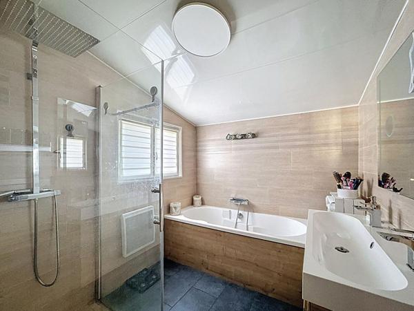 Maison de plain-pied 3 chambres avec jardin exposé Sud-est