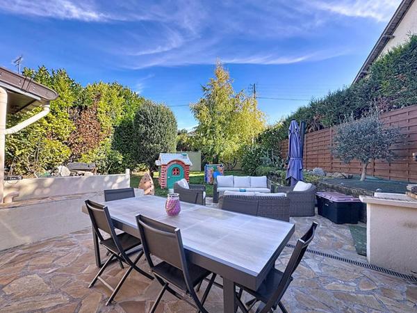 Maison de plain-pied 3 chambres avec jardin exposé Sud-est