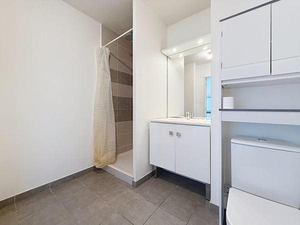 Rue Charial - Part Dieu - T1 bis sans vis à vis