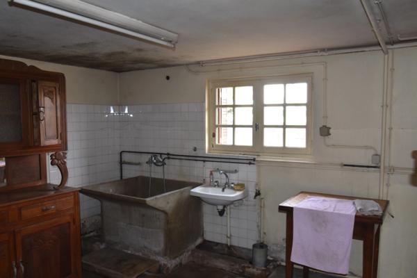 LA CLAYETTE - maison 156m² - avec entrepôt de 210m² sur terrain 3930m²