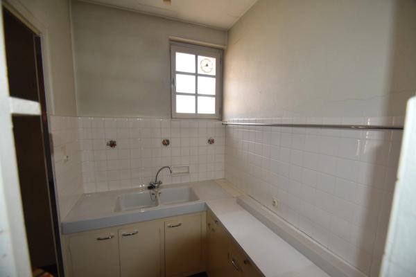 LA CLAYETTE - maison 156m² - avec entrepôt de 210m² sur terrain 3930m²