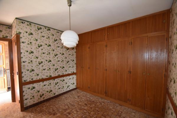 LA CLAYETTE - maison 156m² - avec entrepôt de 210m² sur terrain 3930m²