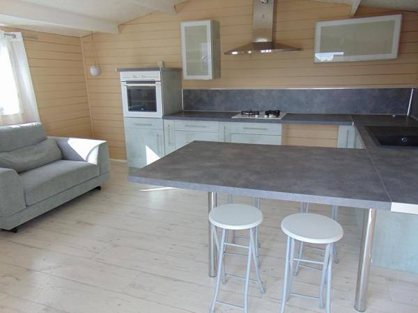 TRES BELLE MAISON CONTEMPORAINE DE PLAIN-PIED