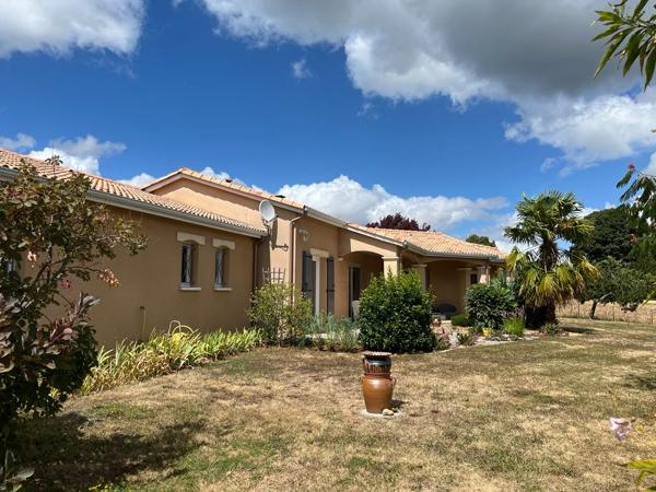 Villa plain-pied Château L'Evêque 141 m2