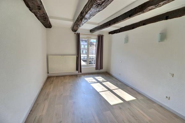 Appartement 4 pièces en centre ville de Figeac
