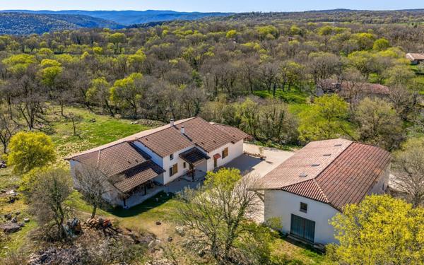 Maison à vendre    7 pièces •  Saint-Antonin-Noble-Val