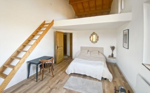 Maison à vendre    7 pièces •  Saint-Antonin-Noble-Val