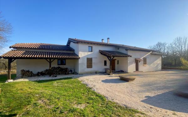 Maison à vendre    7 pièces •  Saint-Antonin-Noble-Val