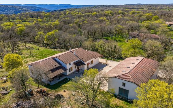 Maison à vendre    7 pièces •  Saint-Antonin-Noble-Val