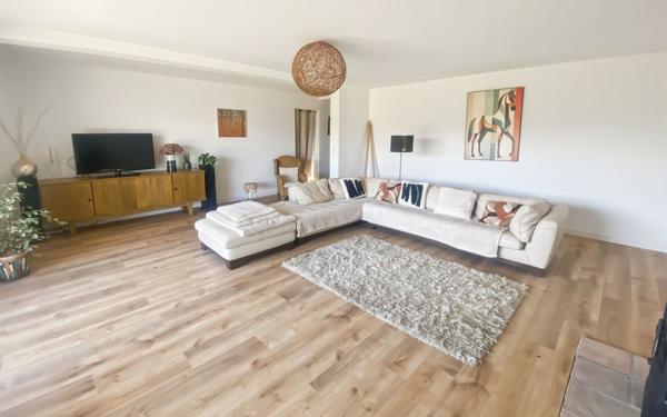 Maison à vendre    7 pièces •  Saint-Antonin-Noble-Val