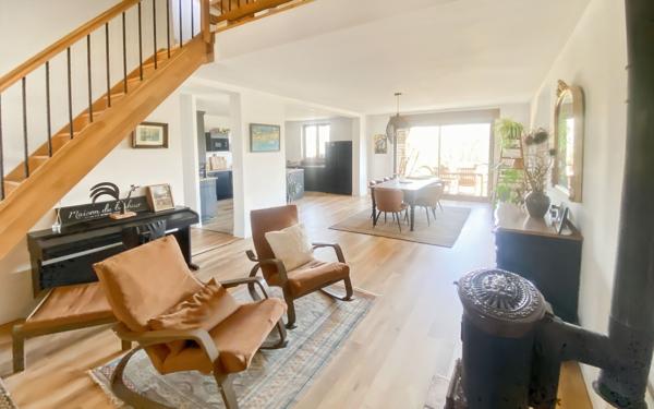 Maison à vendre    7 pièces •  Saint-Antonin-Noble-Val