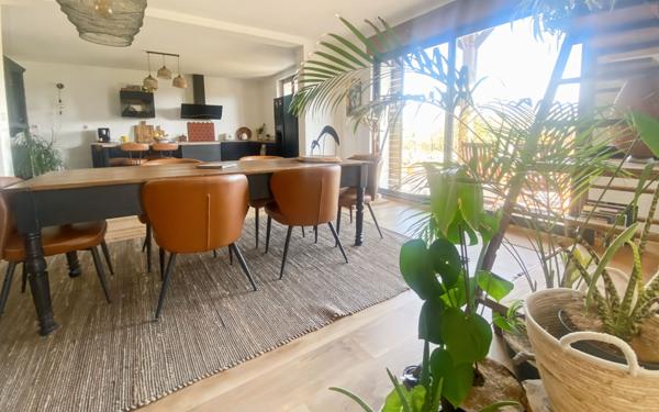 Maison à vendre    7 pièces •  Saint-Antonin-Noble-Val