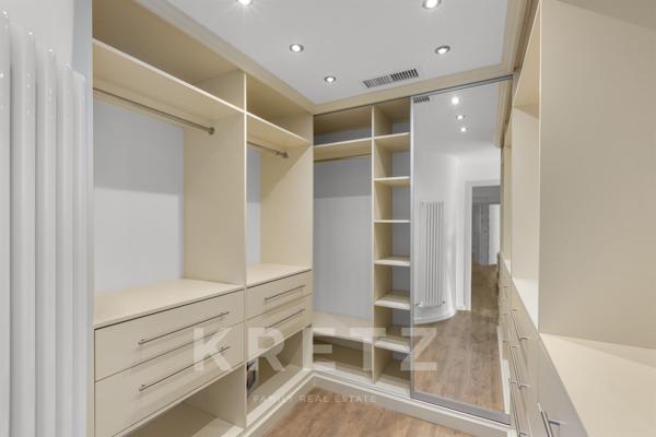 VILLA 5 CHAMBRES GRAND JARDIN A PIED DU VILLAGE DE VALBONNE
