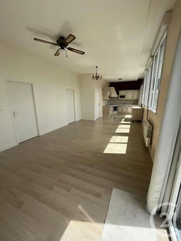 Appartement F4 à vendre  4 pièces - 76,75 m 2   COMMEQUIERS  - 85