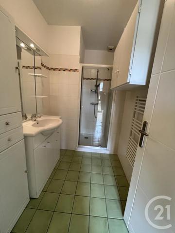 Appartement F4 à vendre  4 pièces - 76,75 m 2   COMMEQUIERS  - 85