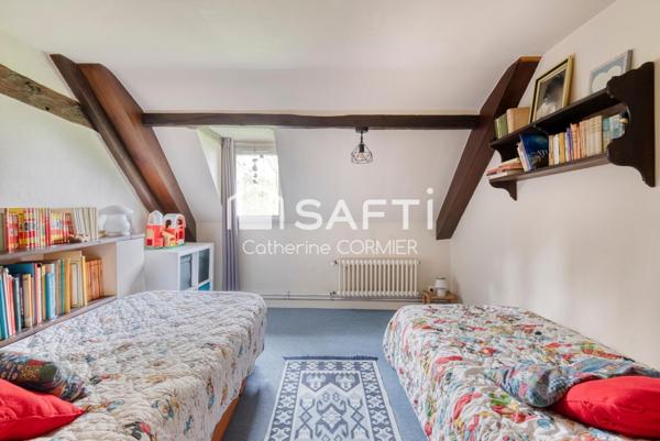 Maison avec vie de plain pied avec parc arboré et piscine chauffée