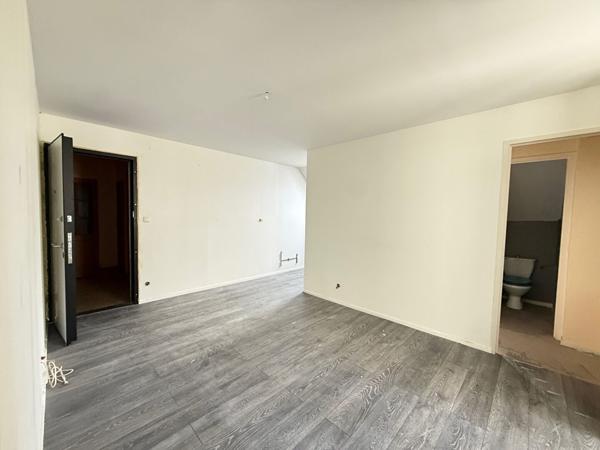 Appartement Lons-Le-Saunier 47.45 m² / 2 pièces / 1 chambres / + 150 m² combles aménageables