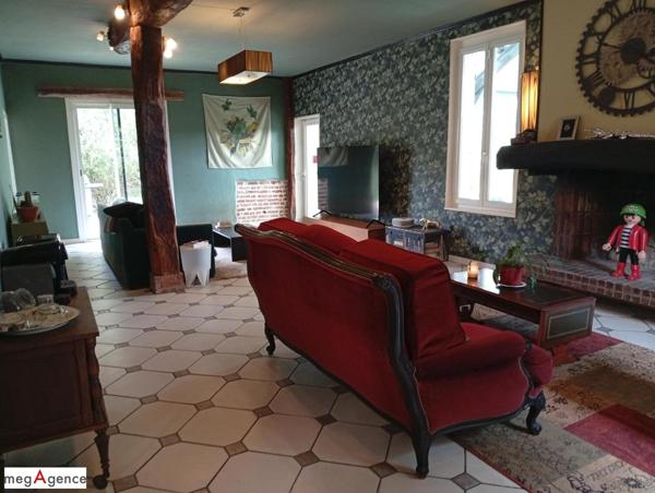 Maison à CUSSET, 03300 - 9 pièces 322m²