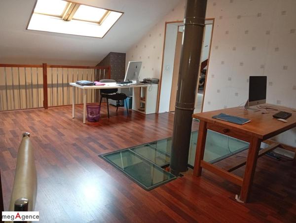 Maison à CUSSET, 03300 - 9 pièces 322m²