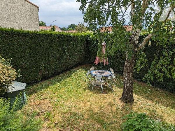 EXCLUSIVITÉ - Les Herbiers - Idéalement située à proximité immédiate des écoles et services, dé...