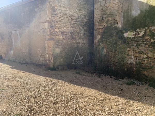 Grande à rénover - Fort potentiel - secteur Angoulême