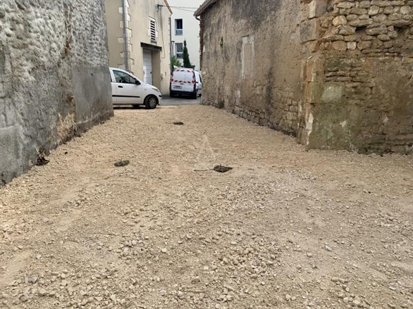 Grande à rénover - Fort potentiel - secteur Angoulême