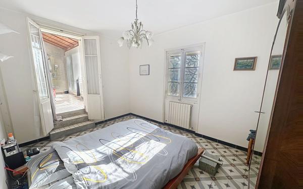 Maison à vendre    9 pièces • 219 m2 Villeneuve-lès-Avignon