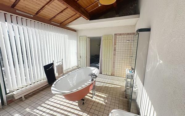 Maison à vendre    9 pièces • 219 m2 Villeneuve-lès-Avignon