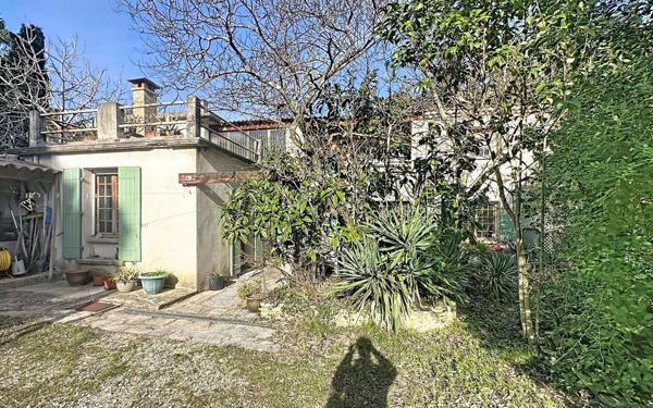 Maison à vendre    9 pièces • 219 m2 Villeneuve-lès-Avignon