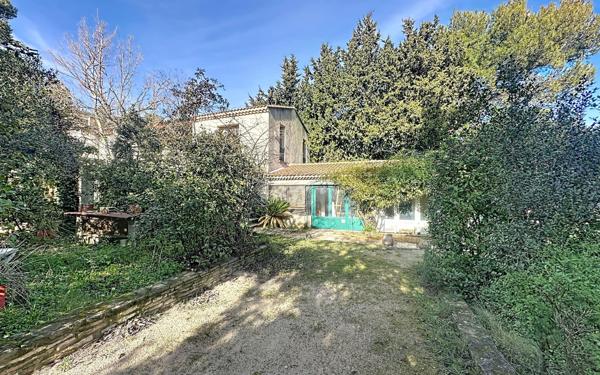 Maison à vendre    9 pièces • 219 m2 Villeneuve-lès-Avignon