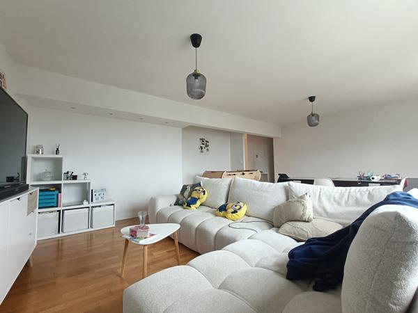 Appartement Tours avec terrasse et parking