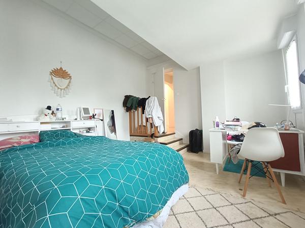 Appartement Tours avec terrasse et parking